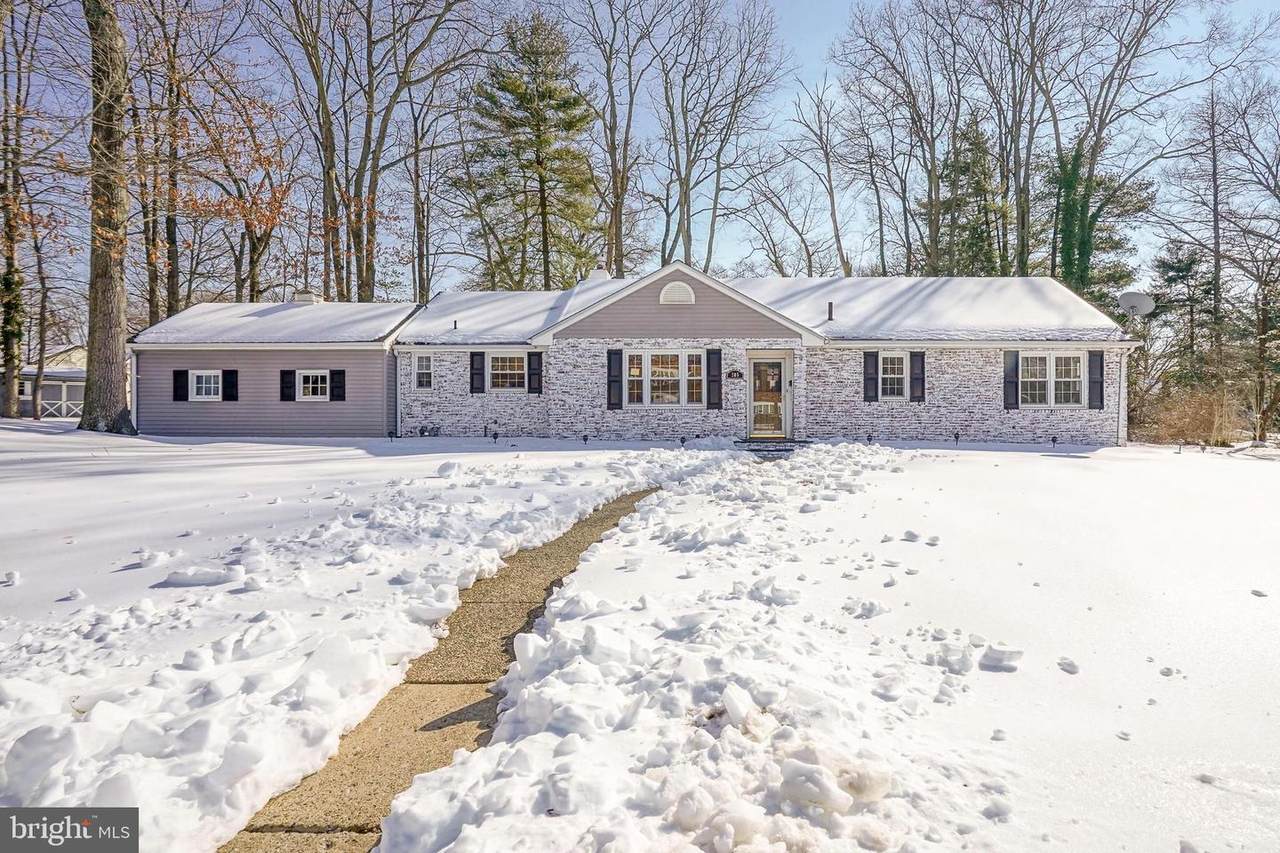 205 Adams Avenue - Photo 1