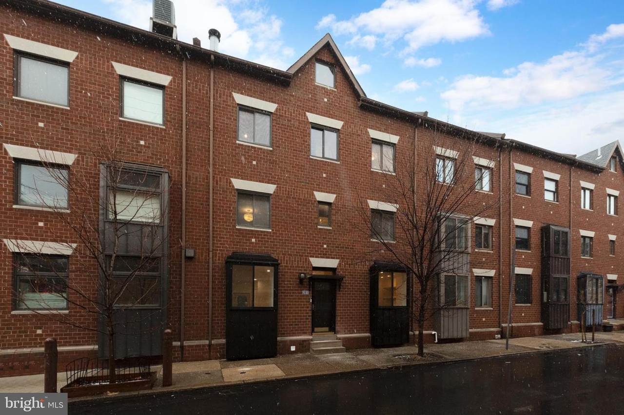 515 10TH Street - Photo 1