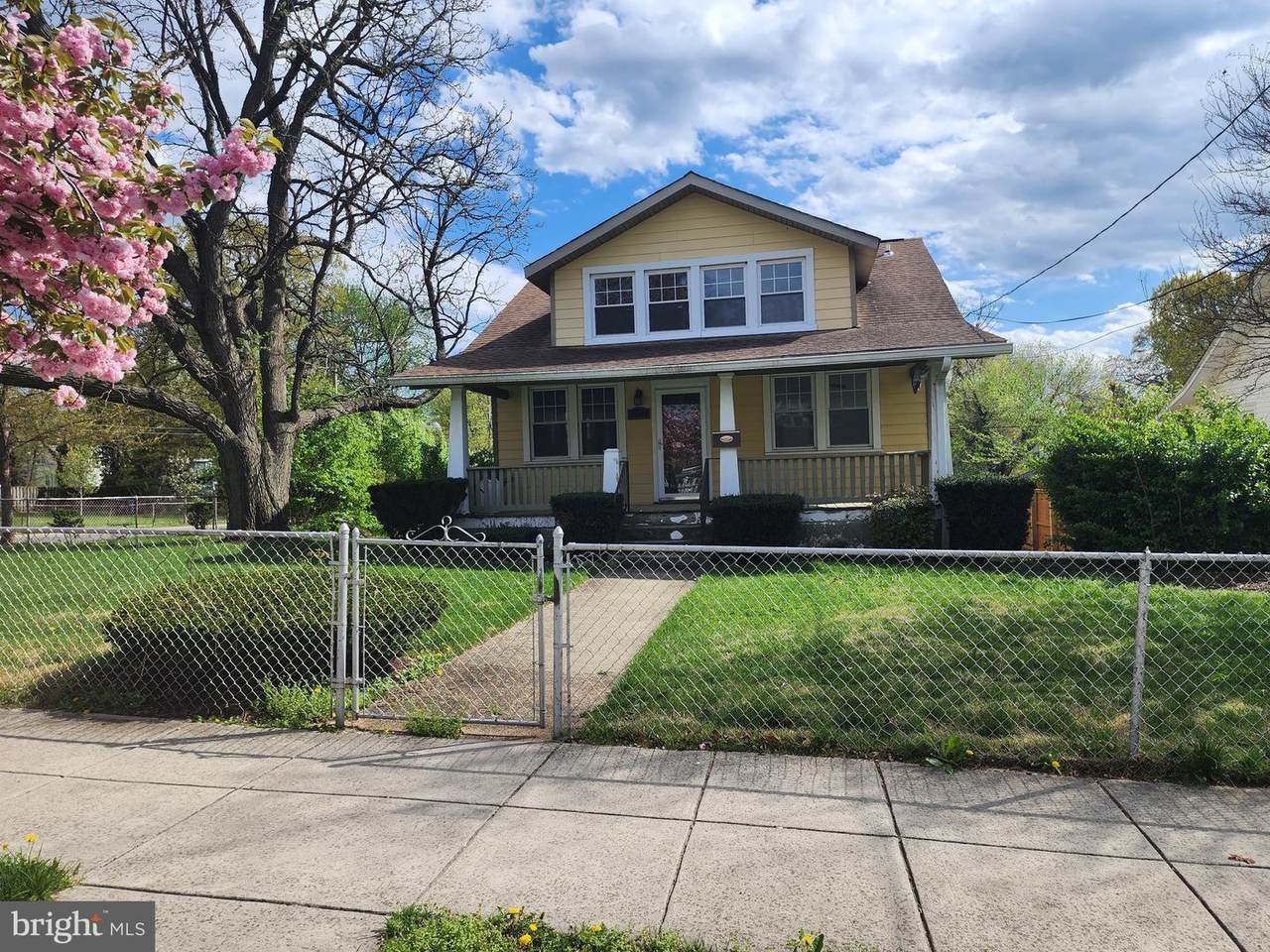 3047 Douglas Street - Photo 1