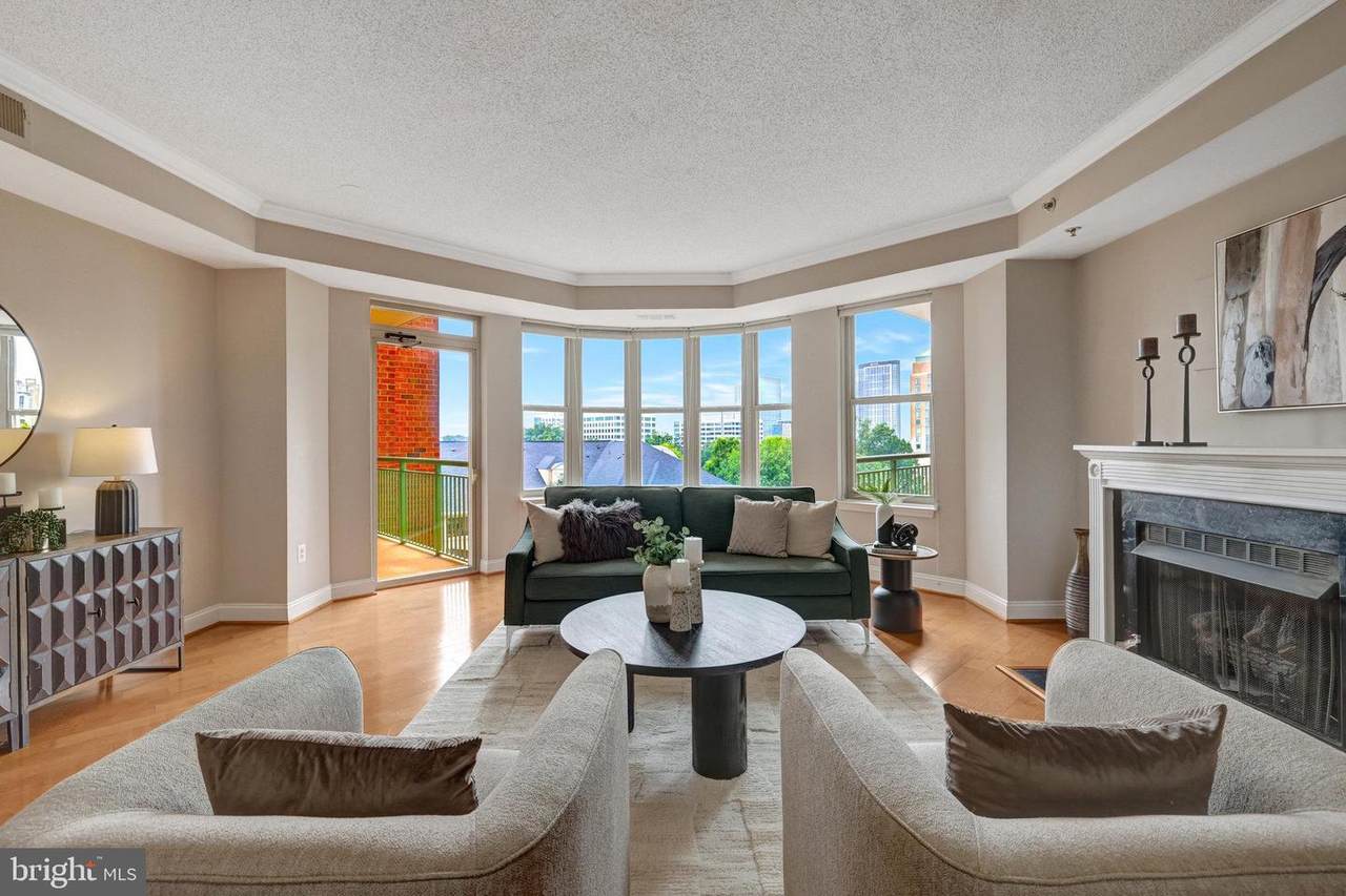 11776 Stratford House Place - Photo 1