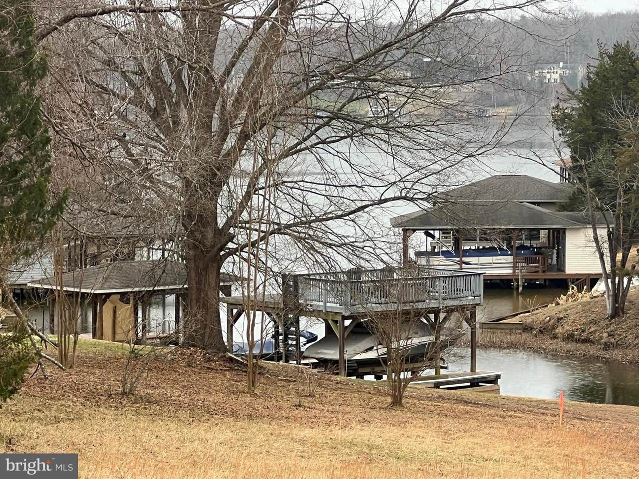 5400 Spinnaker Way - Photo 1