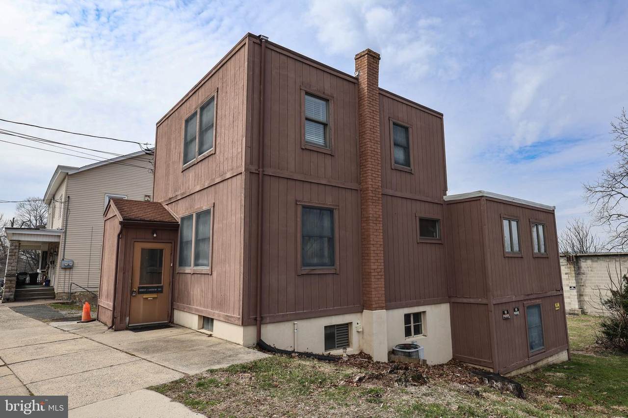 2042 Mahantongo Street - Photo 1