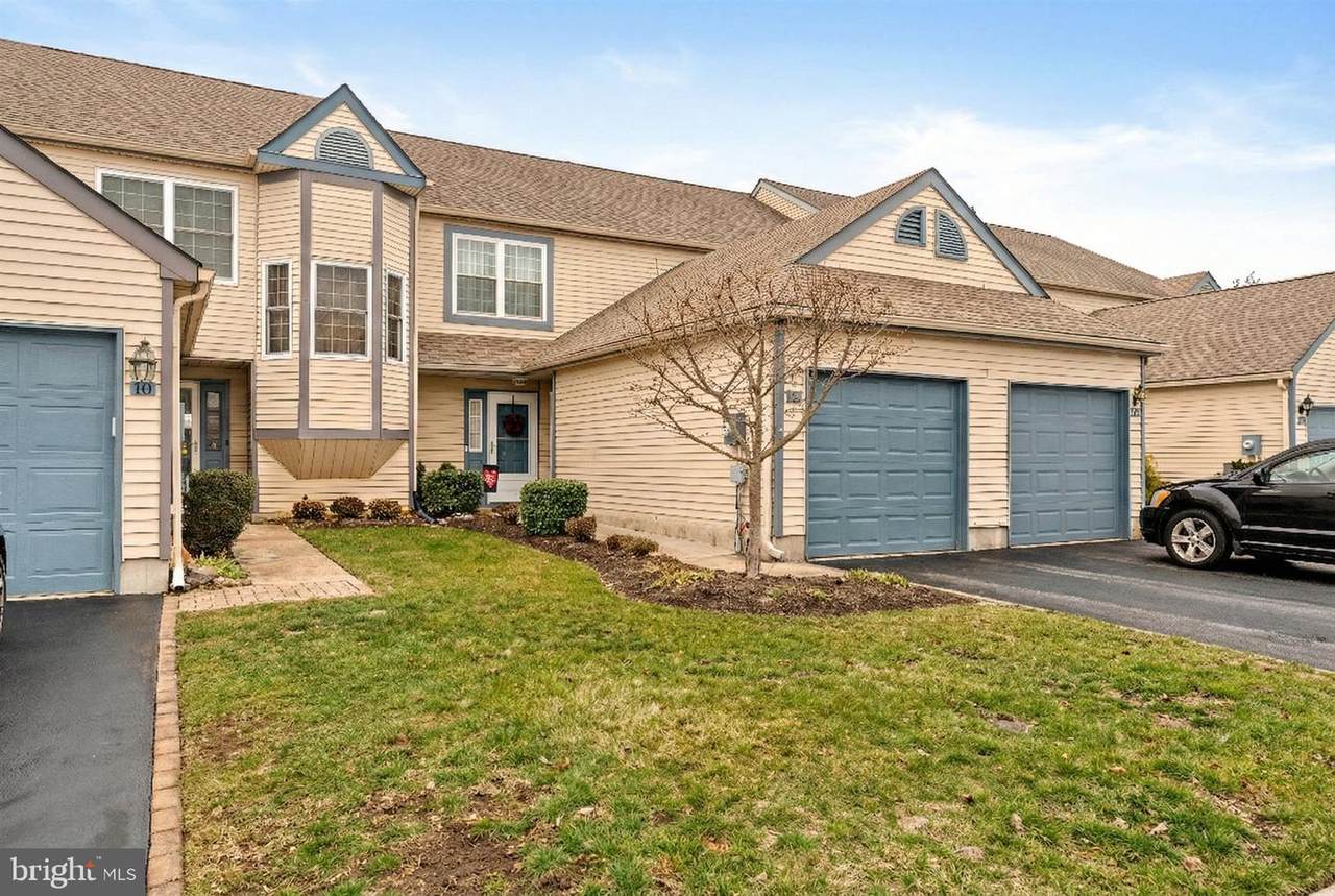 8 Laurel Court - Photo 1