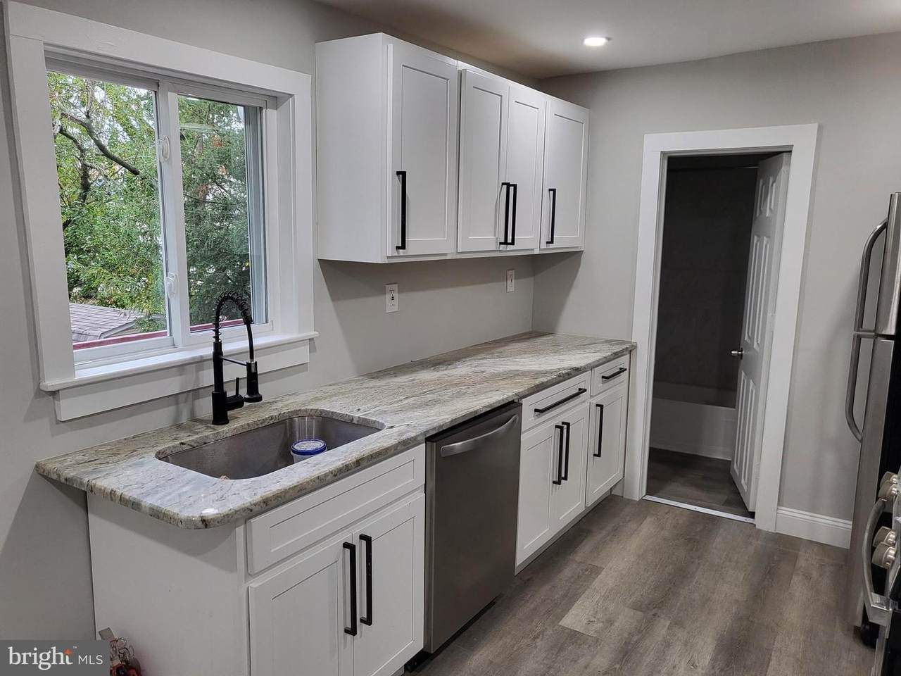 212 Warren Street - Photo 1