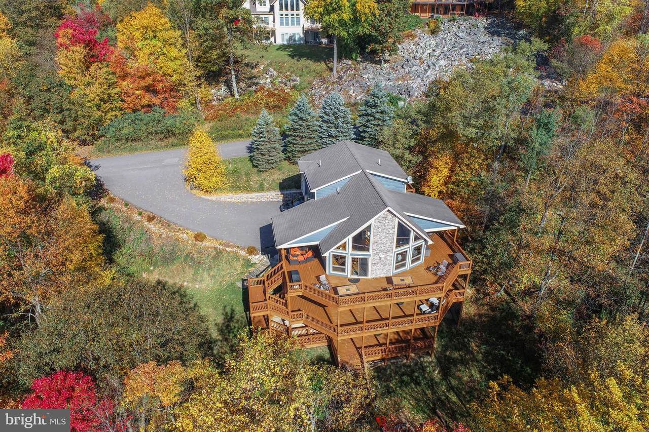 723 Pinnacle Drive - Photo 1