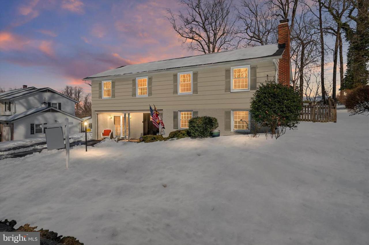 903 Old County Road - Photo 1