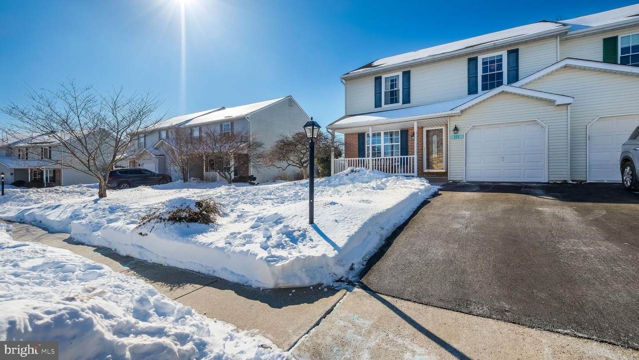 111 Winding Way - Photo 1