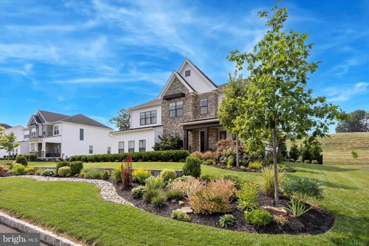 2617 Hawthorn Drive - Photo 1