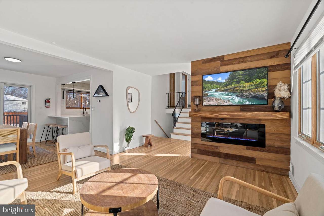 209 Front Street - Photo 1