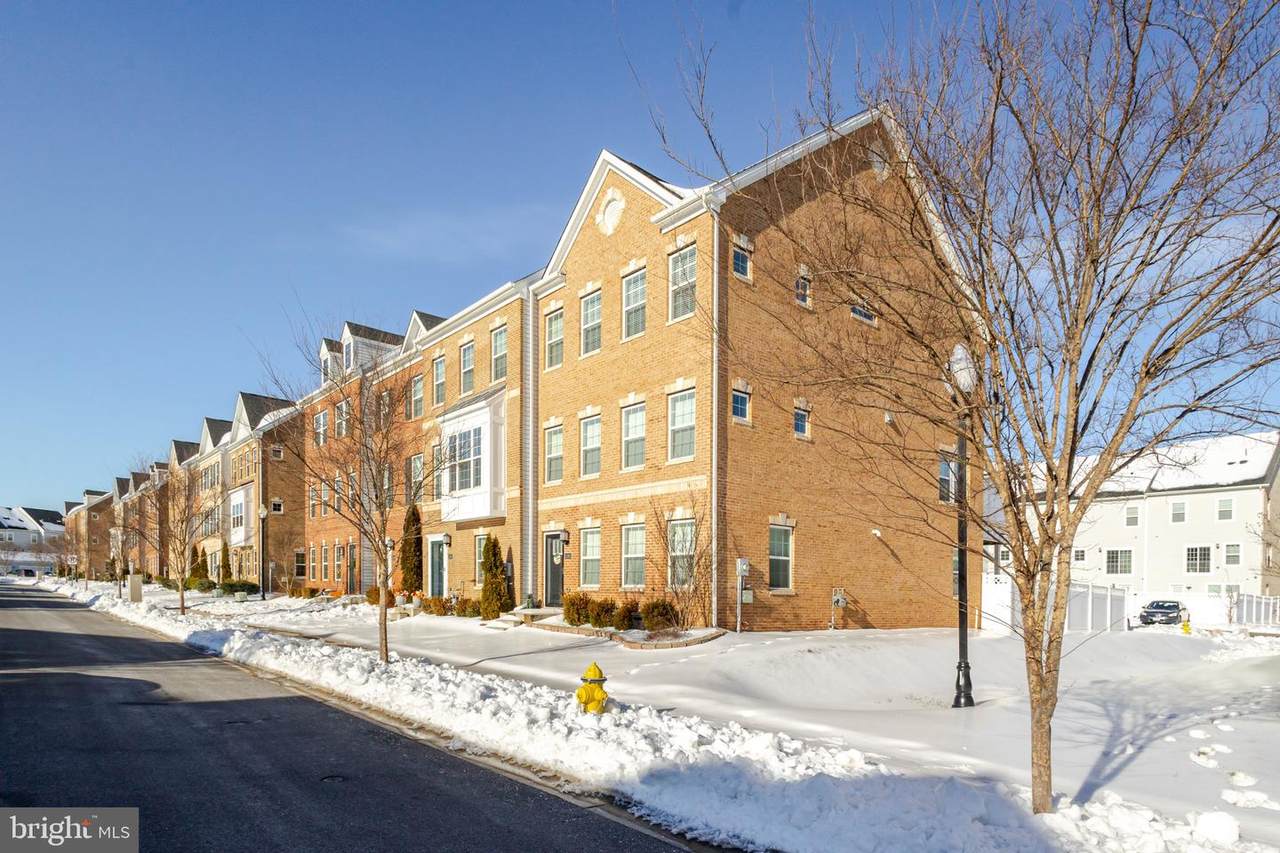 11391 Tolkien Avenue - Photo 1