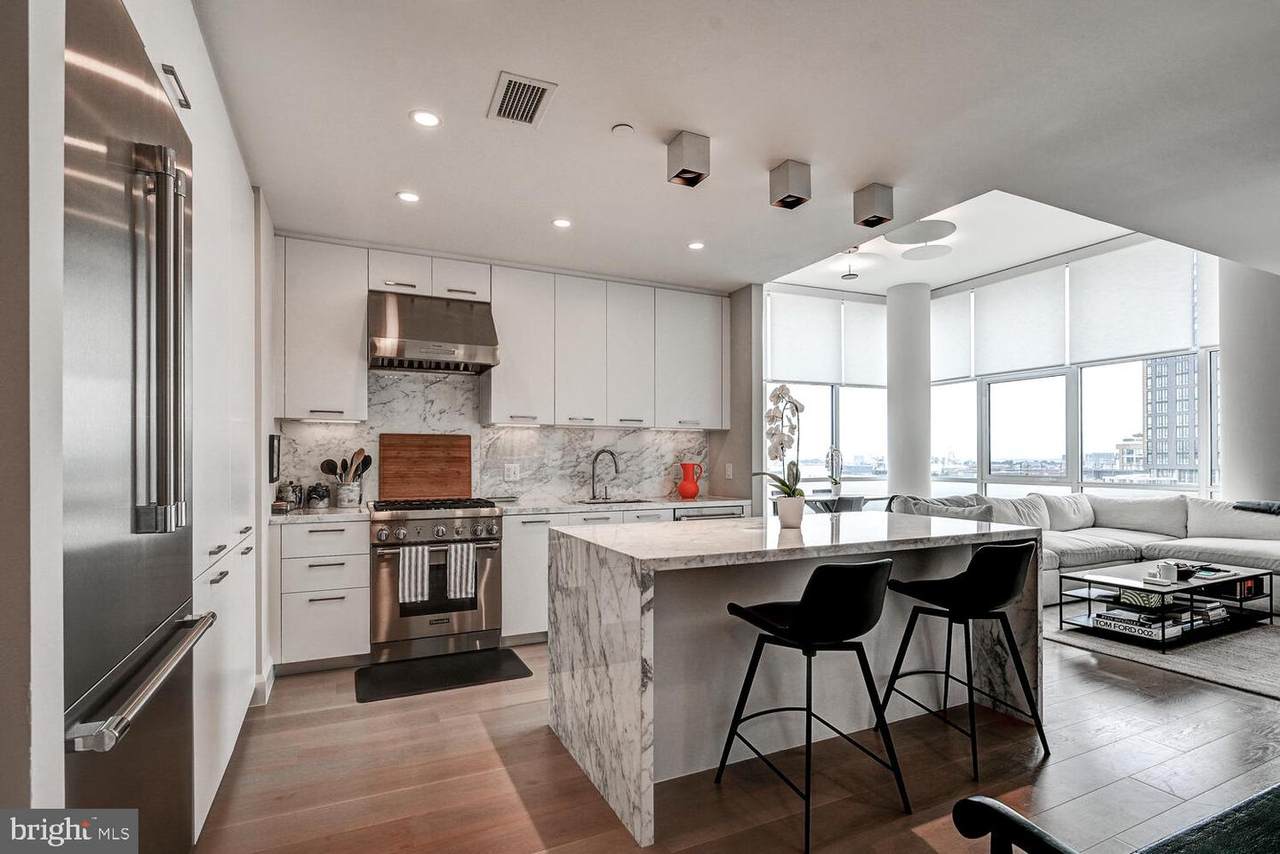 1330 Lancaster Street - Photo 1