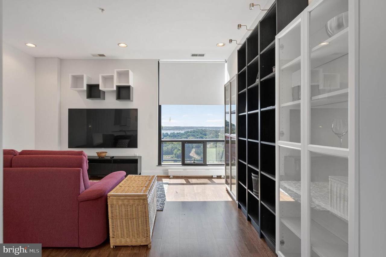 1011 Arlington Boulevard - Photo 1