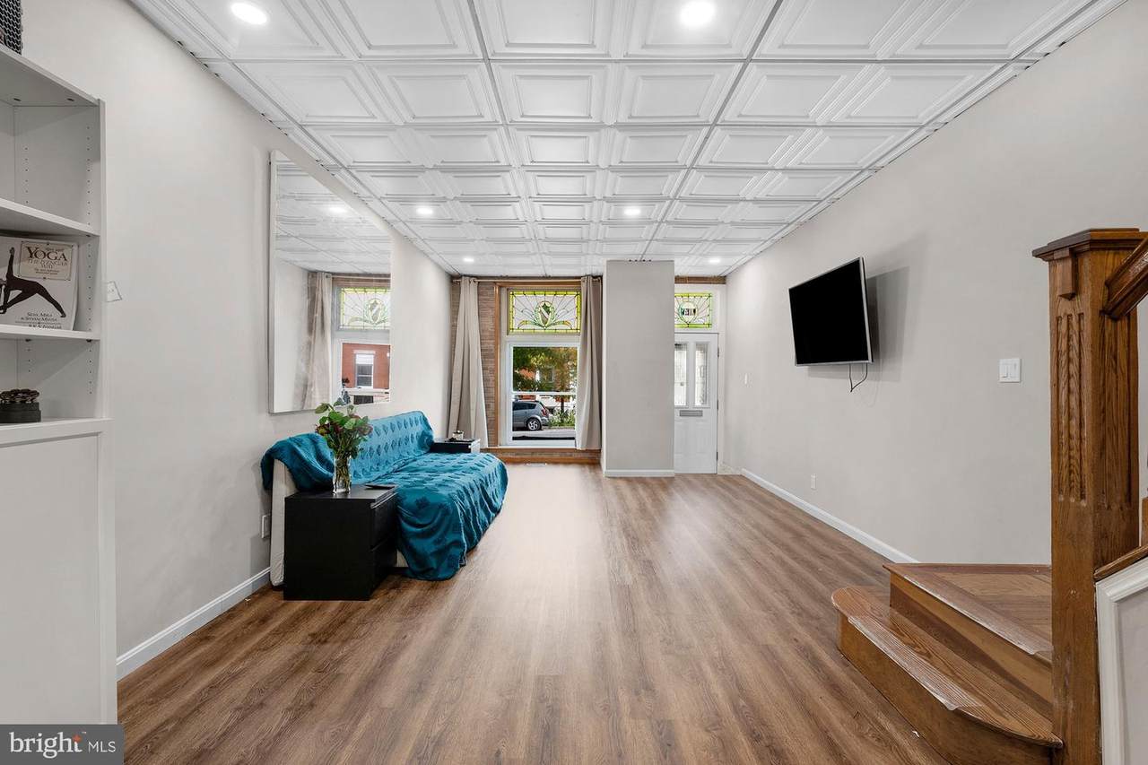 https://bt-photos.global.ssl.fastly.net/brightmls/1280_boomver_2_804513403744-2.jpg