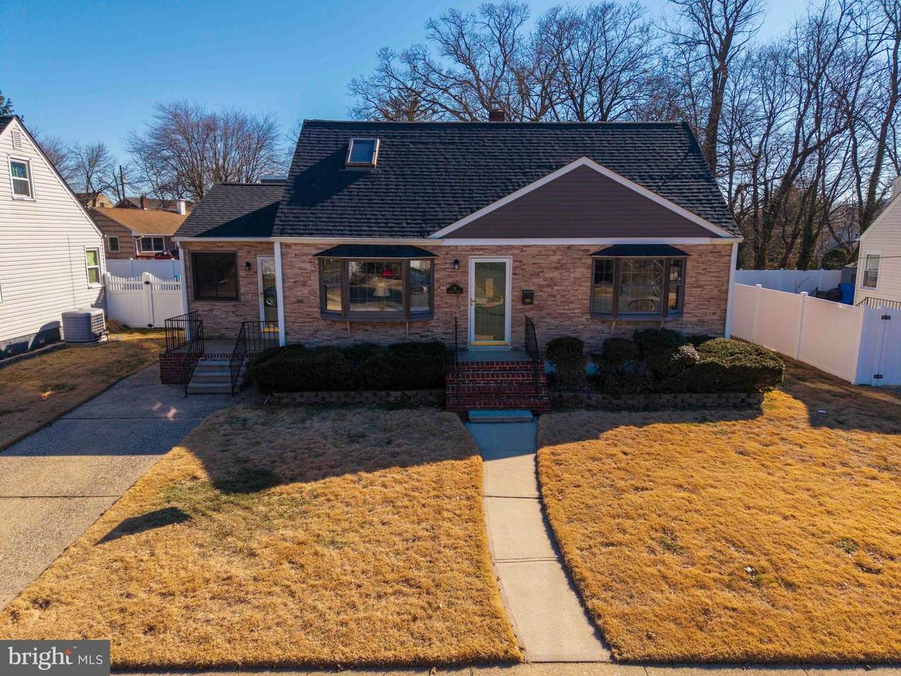 34 Kenwood Terrace - Photo 1
