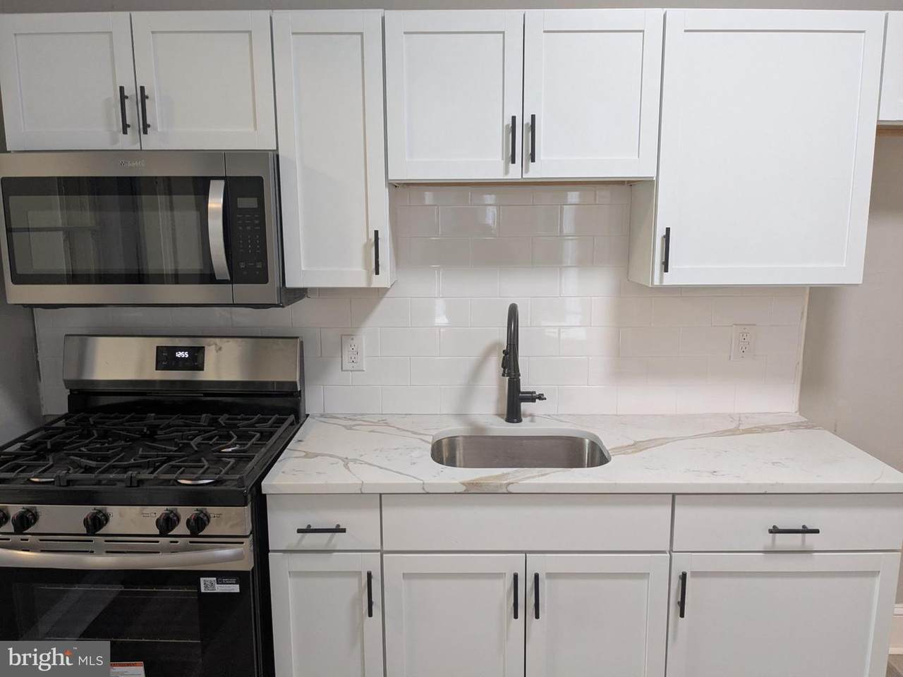 1261 Chase - Photo 1