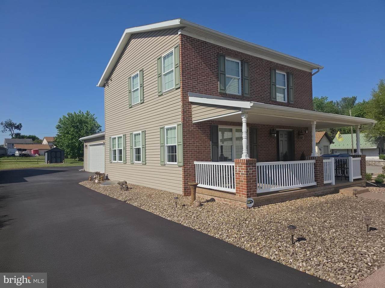 19327 Longmeadow Road - Photo 1