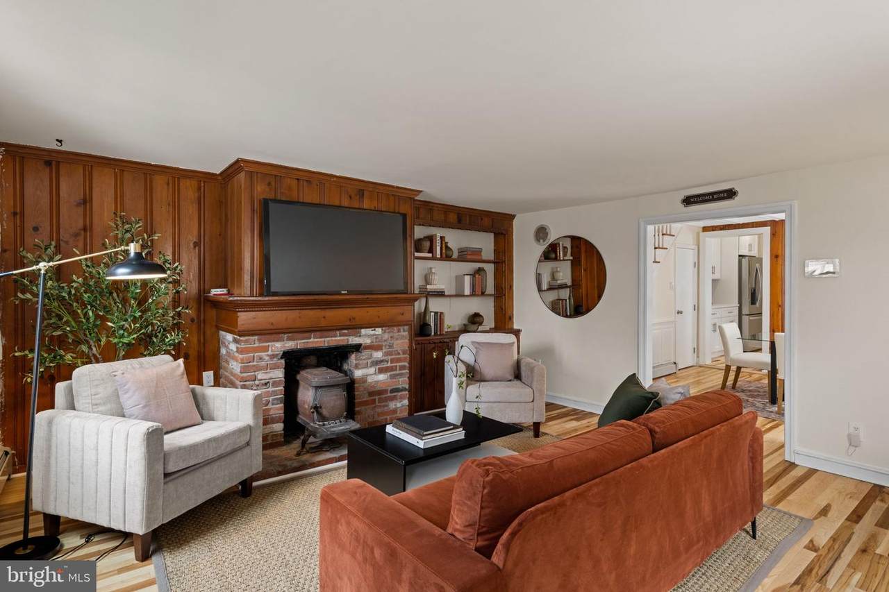 4717-19 Almond Street - Photo 1