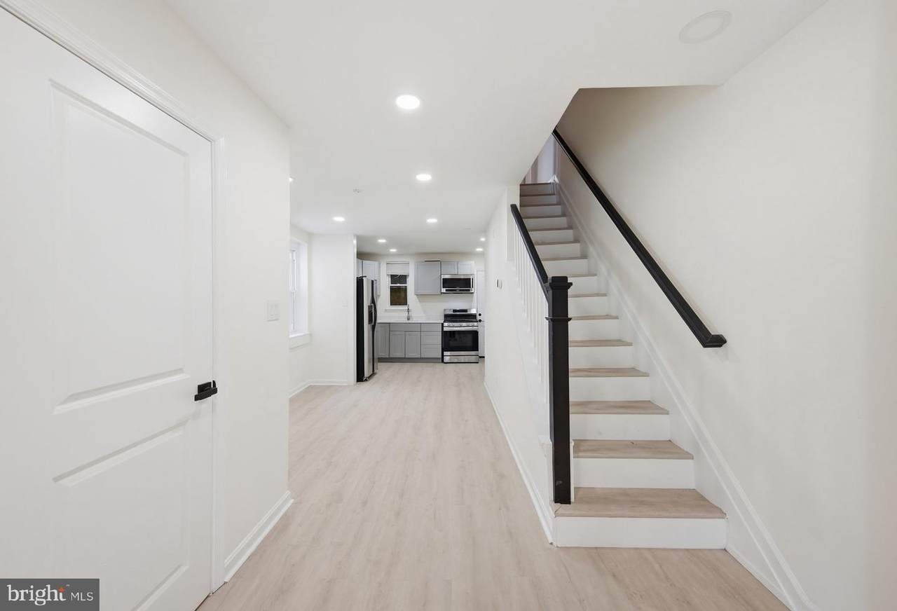 2636 Lauretta Avenue - Photo 1