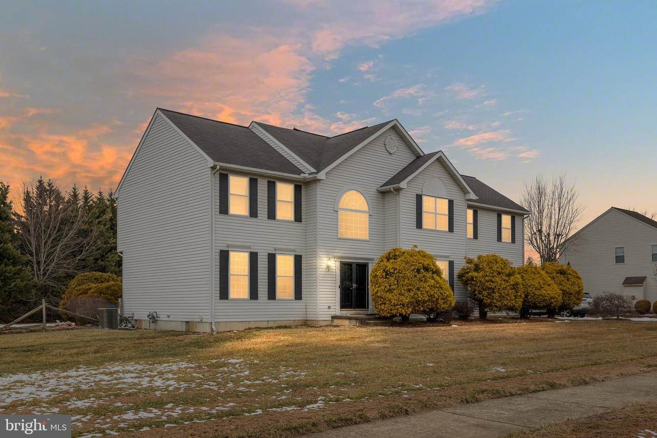 205 Harvest Drive - Photo 1