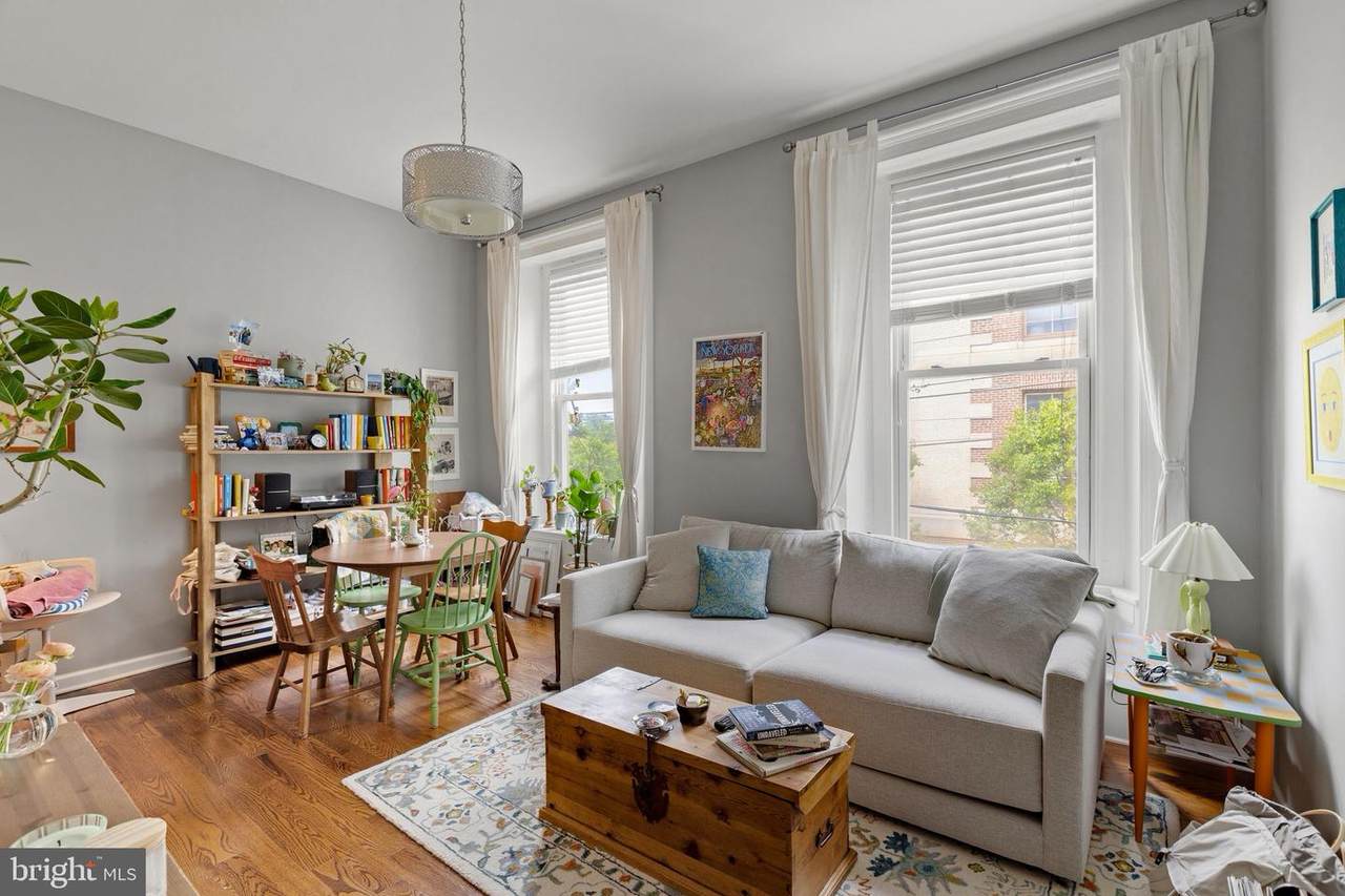 729 12TH Street - Photo 1