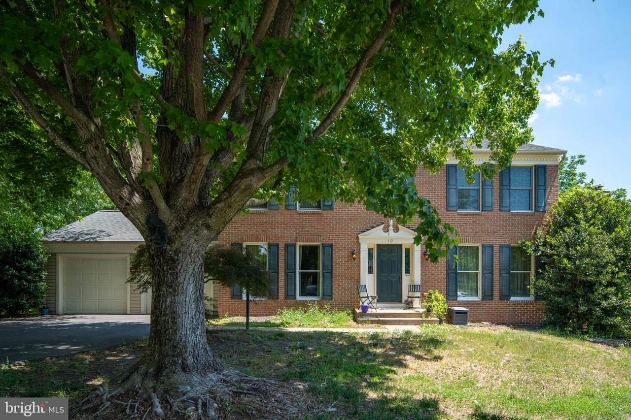 10 Bridgeport Circle - Photo 1