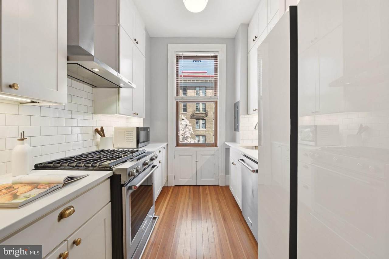 2220 20TH Street - Photo 1