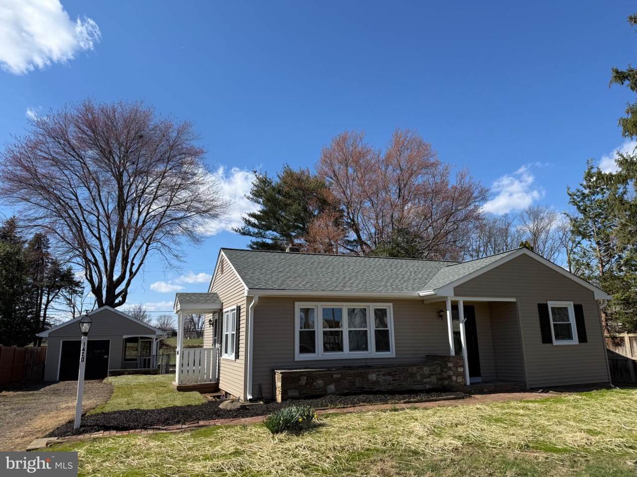 1420 Pleasant Drive - Photo 1