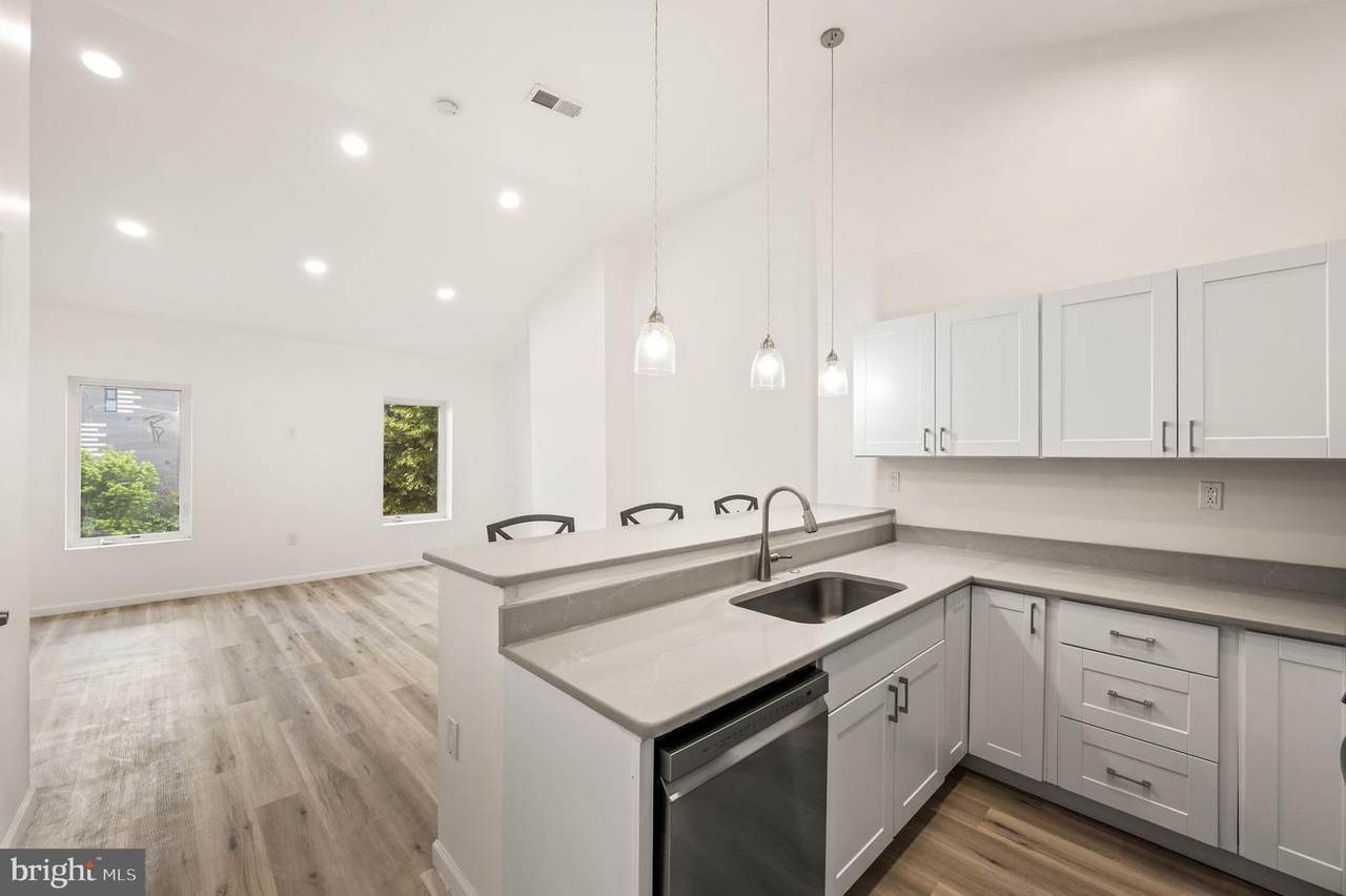 1633 Germantown Avenue - Photo 1