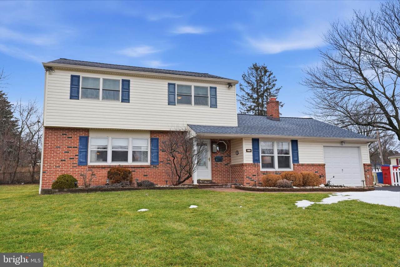 194 Gibson Avenue - Photo 1