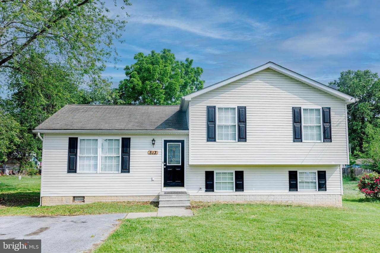 513 11TH Avenue - Photo 1