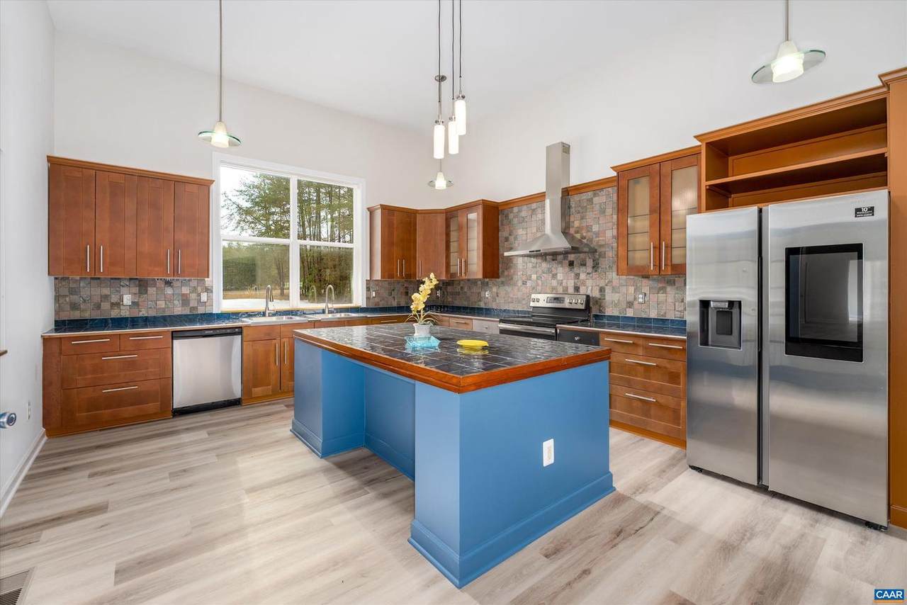 2301 Johnson Rd - Photo 1