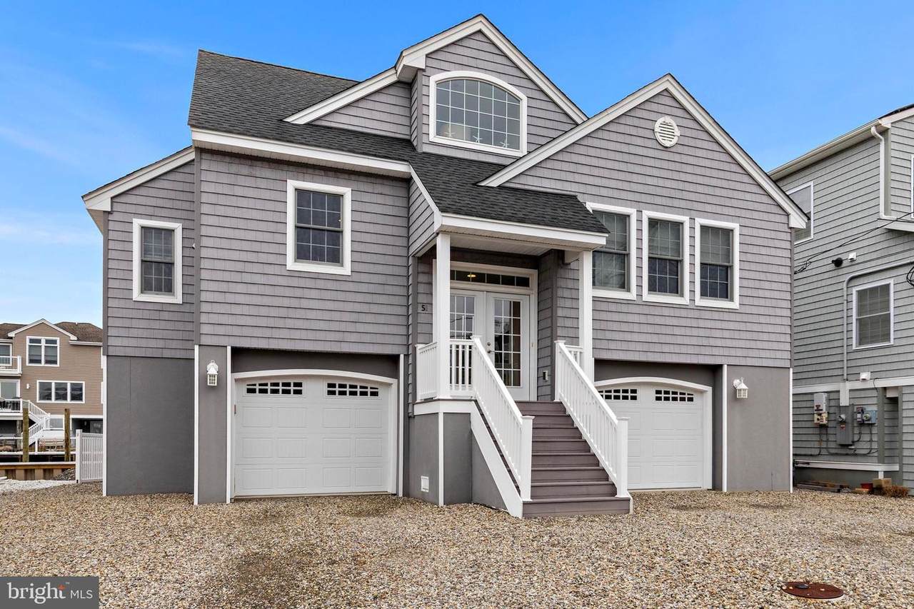 51 Barry Lane - Photo 1