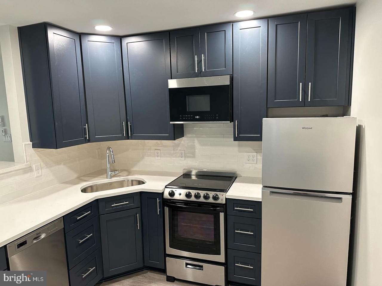 20471 Washington Street - Photo 1