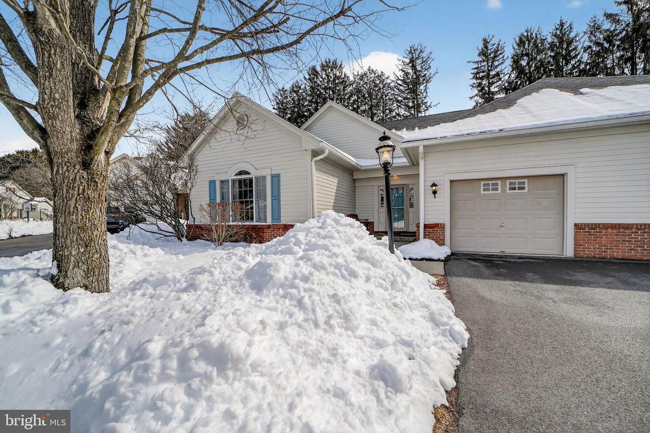4 Empress Court - Photo 1