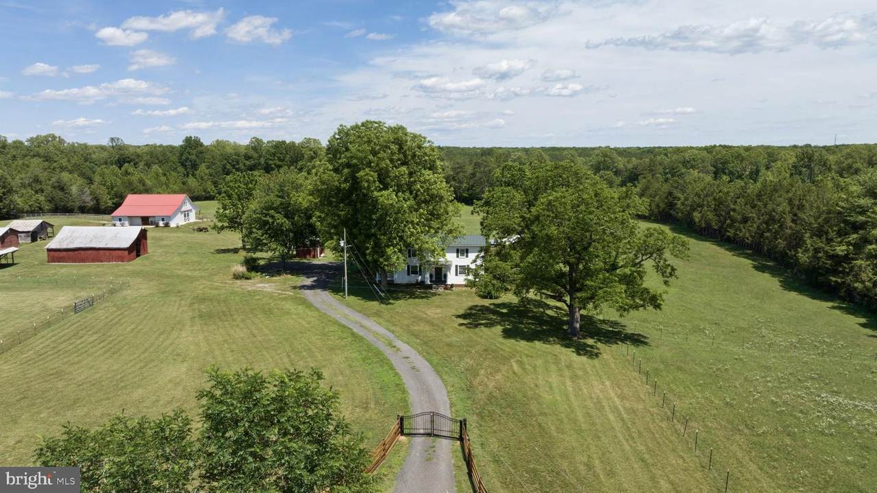 1815 Country Road - Photo 1