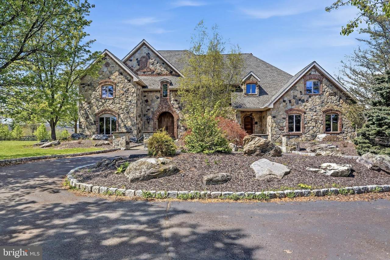216 Merwinsburg Road - Photo 1