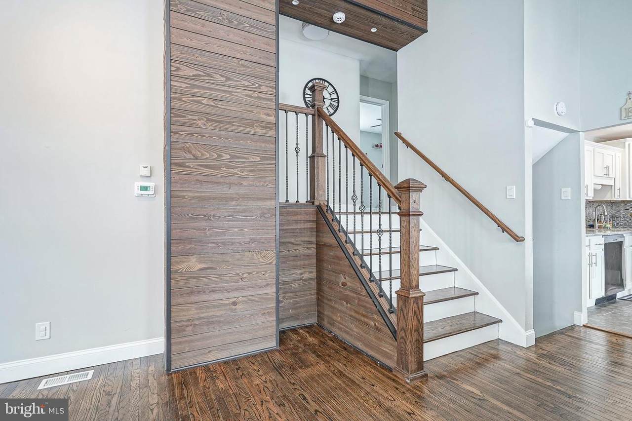 405 Evesham Avenue - Photo 1