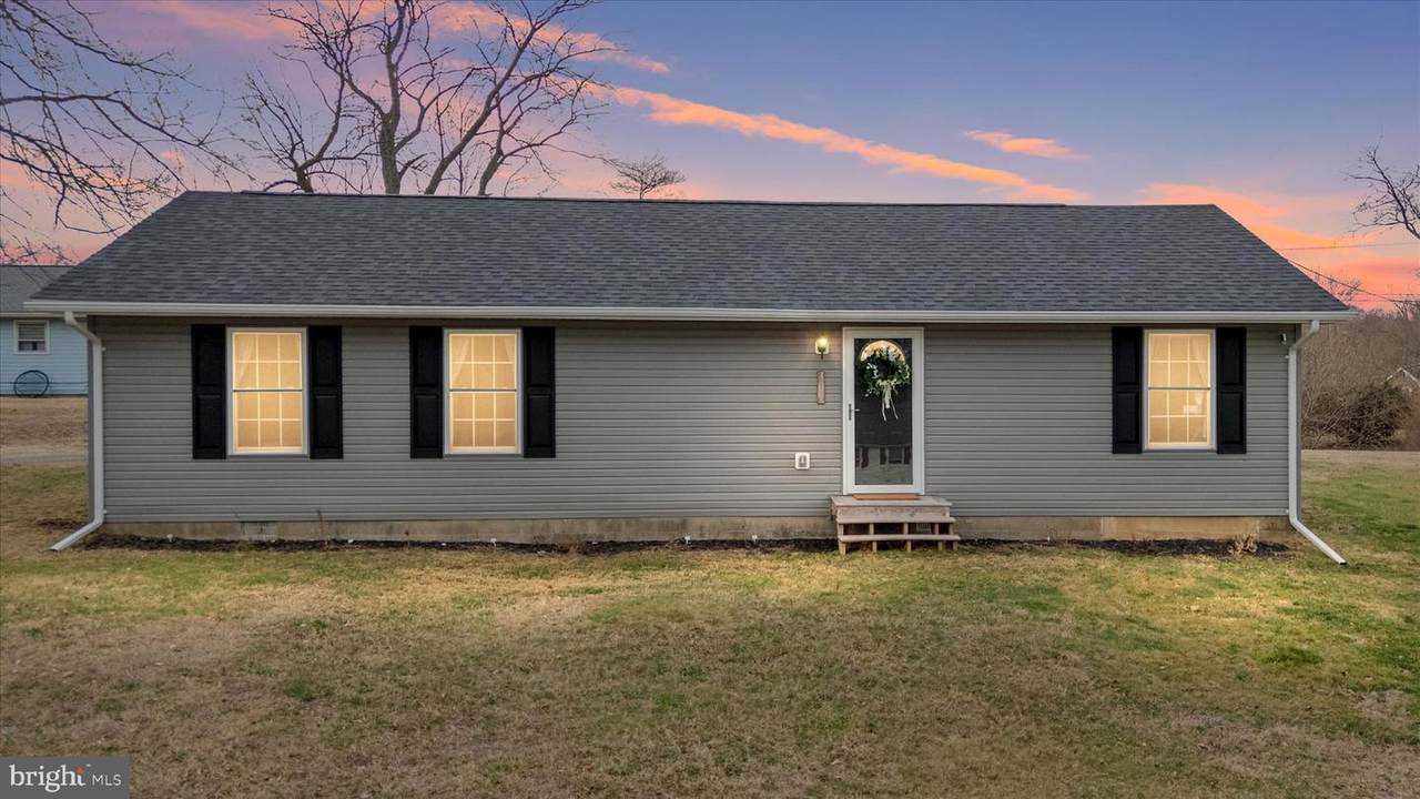 301 Lincoln Drive - Photo 1