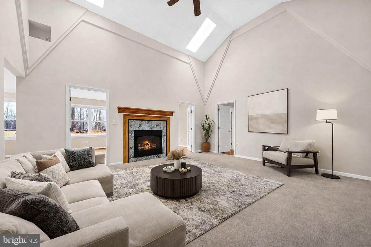 1347 Thatcher Road - Photo 1