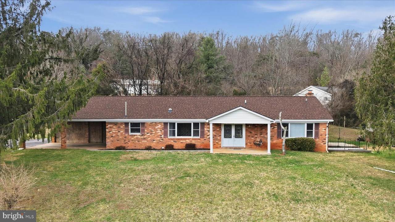 42 Dogwood Lane - Photo 1