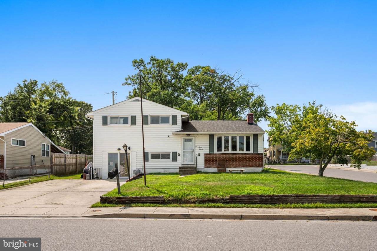 700 Delmar Avenue - Photo 1