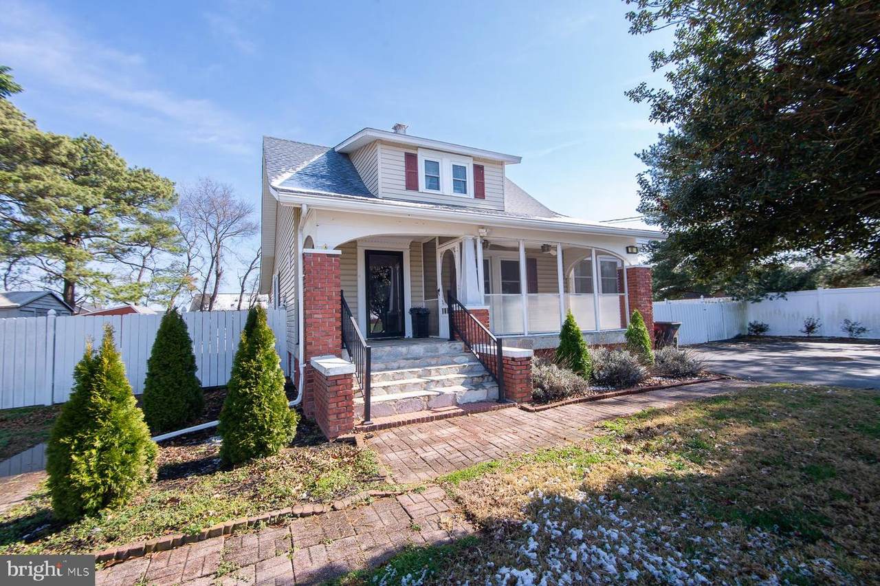 521 Academy Street - Photo 1