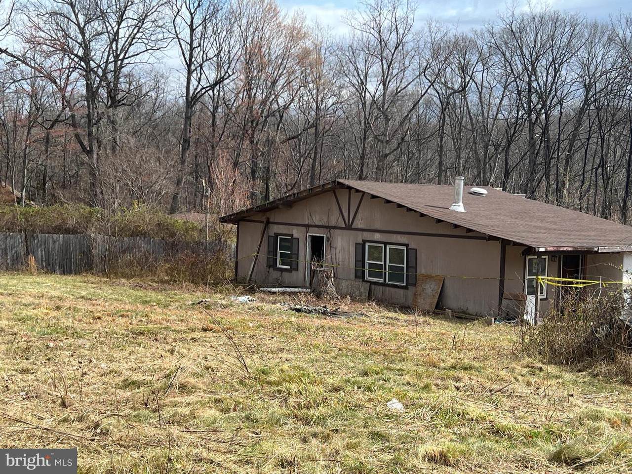 704 Western Lane - Photo 1