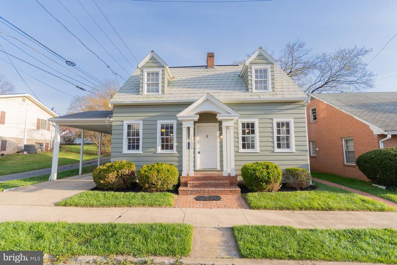 1104 Race Street - Photo 1
