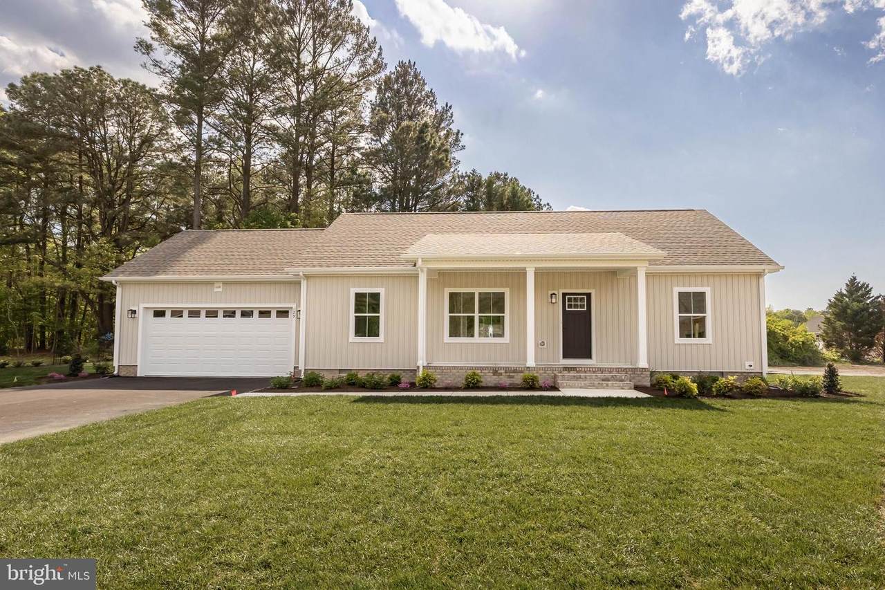 129 Holly Hill Court - Photo 1