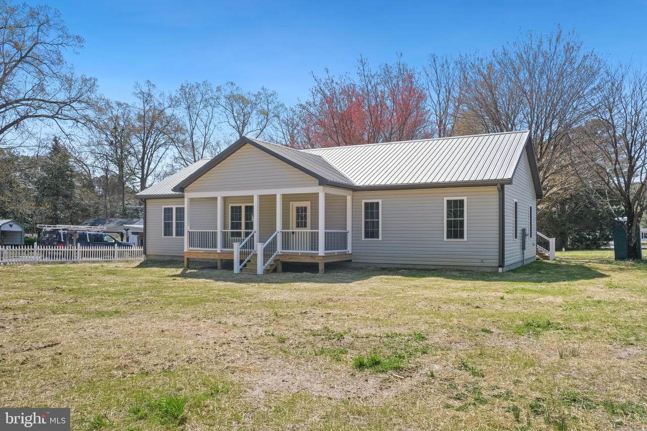 646 Sandy Point Road - Photo 1