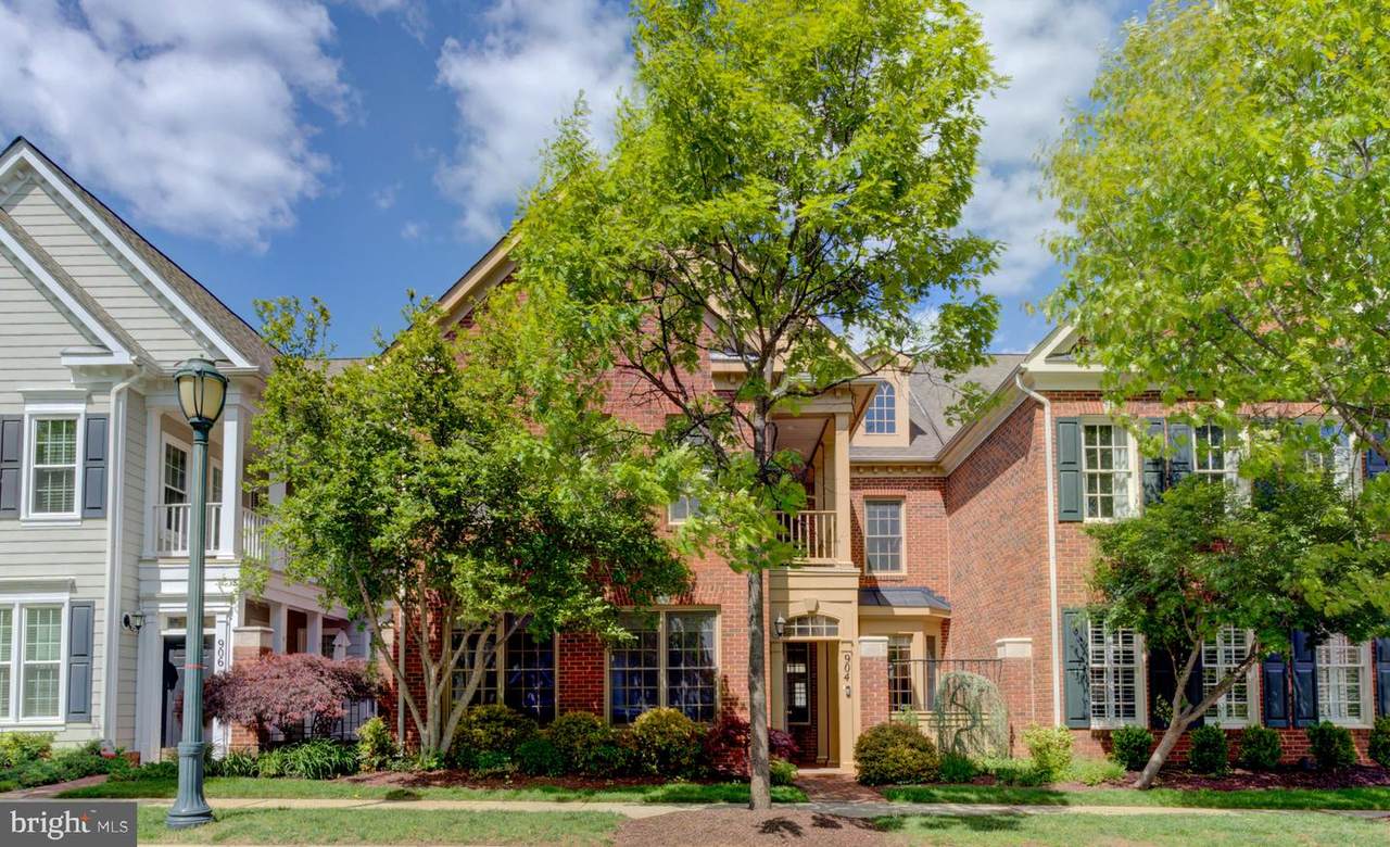 904 Oak Knoll Terrace - Photo 1