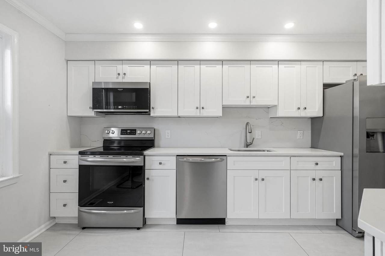 635 Main Street - Photo 1