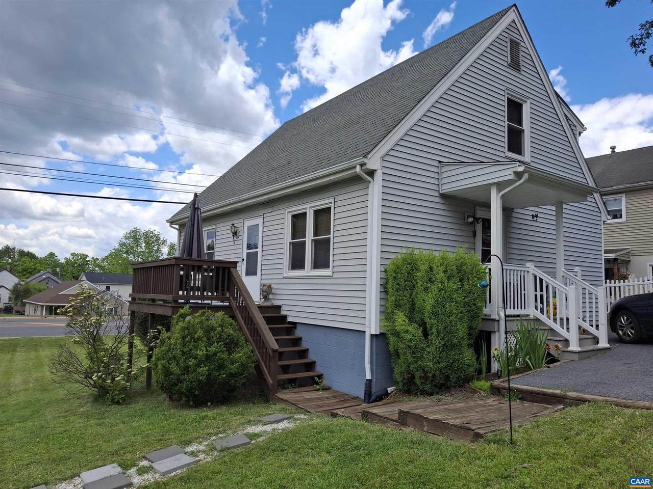 642 Delphine Ave - Photo 1