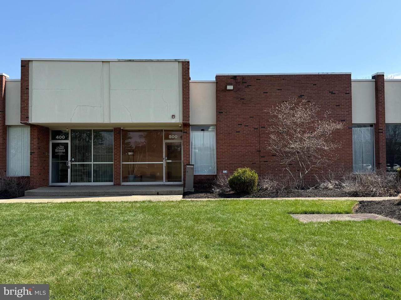 121 Friends Lane - Photo 1